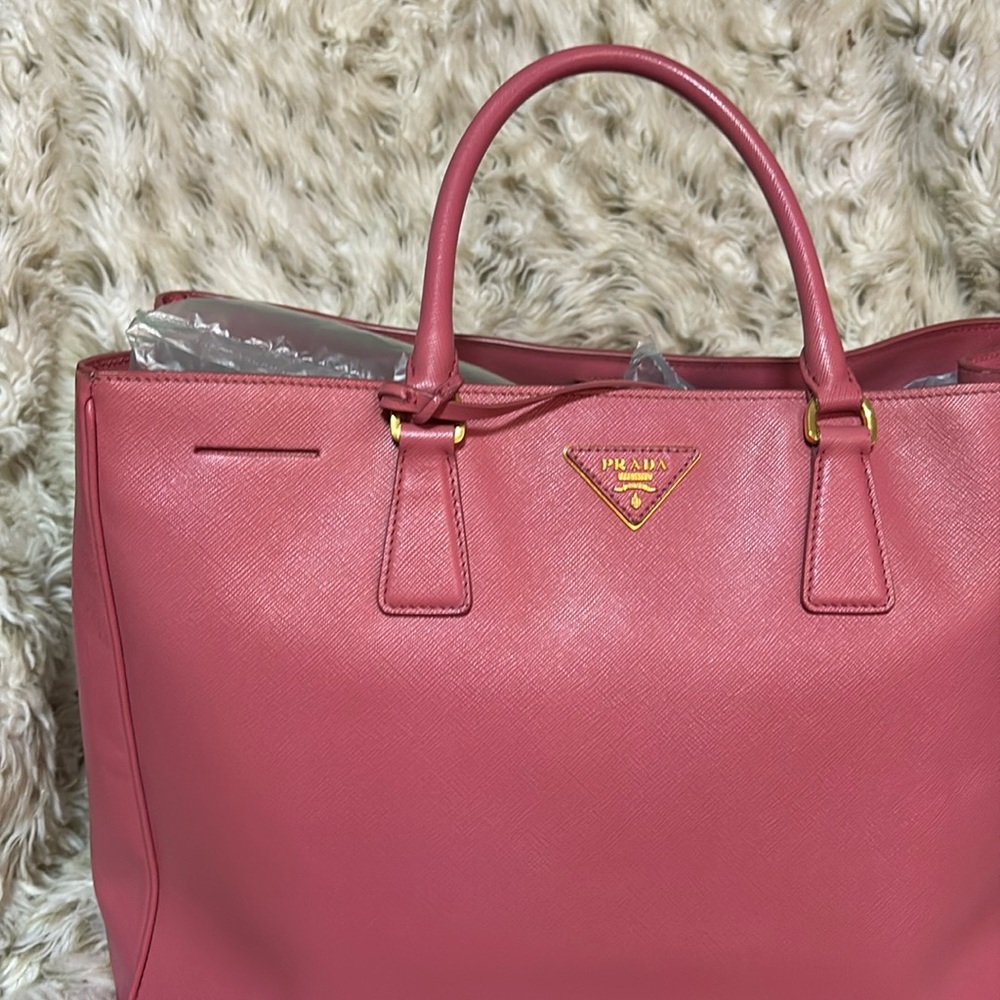 Pre-owned Prada Large